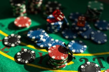 asustogel alternatif platform interface showing sportsbook, live dealer, and slot game categories